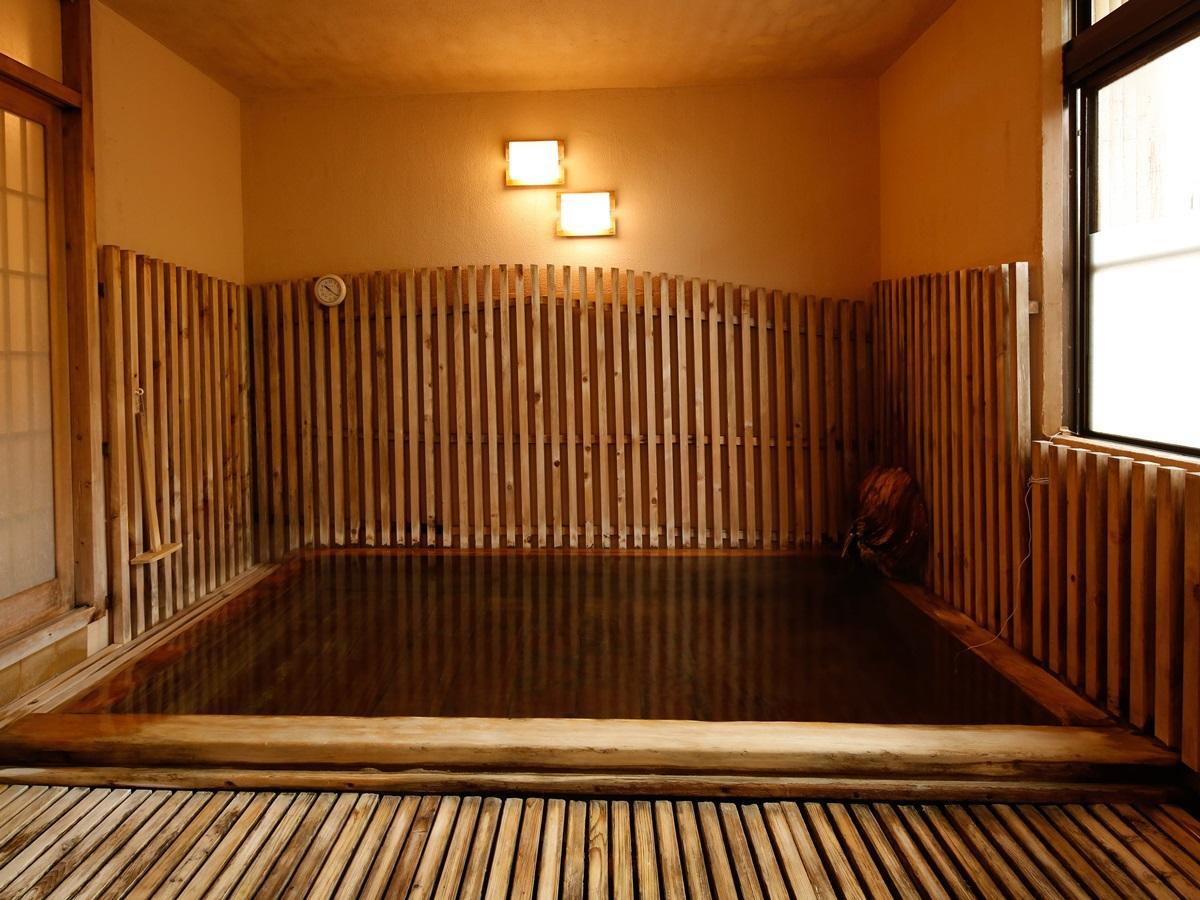 源泉掛け流しの宿albergo湯楽 Yugawara Luaran gambar