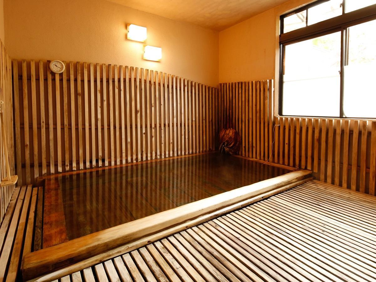 源泉掛け流しの宿albergo湯楽 Yugawara Luaran gambar