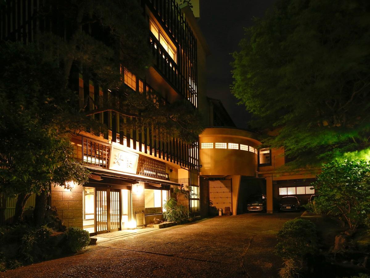 源泉掛け流しの宿albergo湯楽 Yugawara Luaran gambar